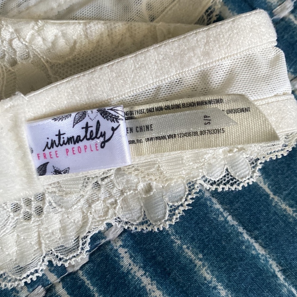 Free People Galloon Lace Halter Bralette - Picture 4 of 4